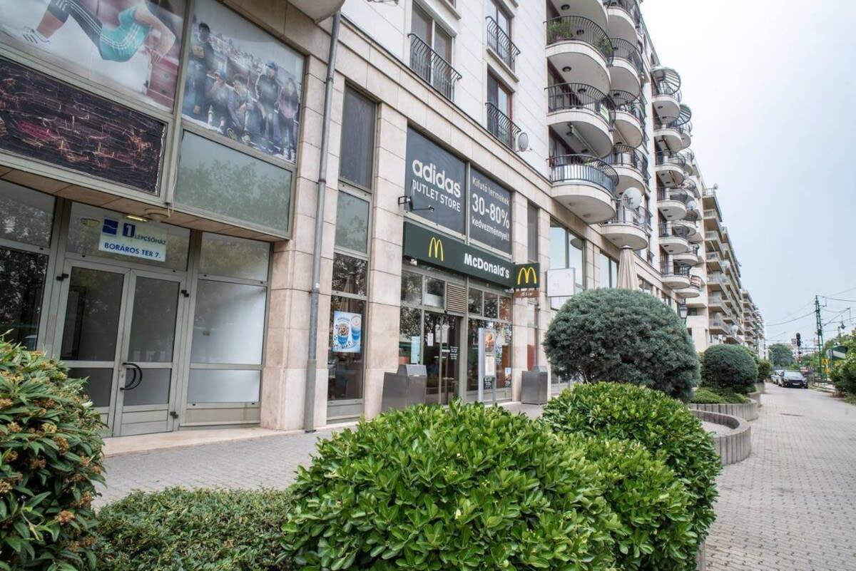 Two-storey Riverside Panorama Budapest
