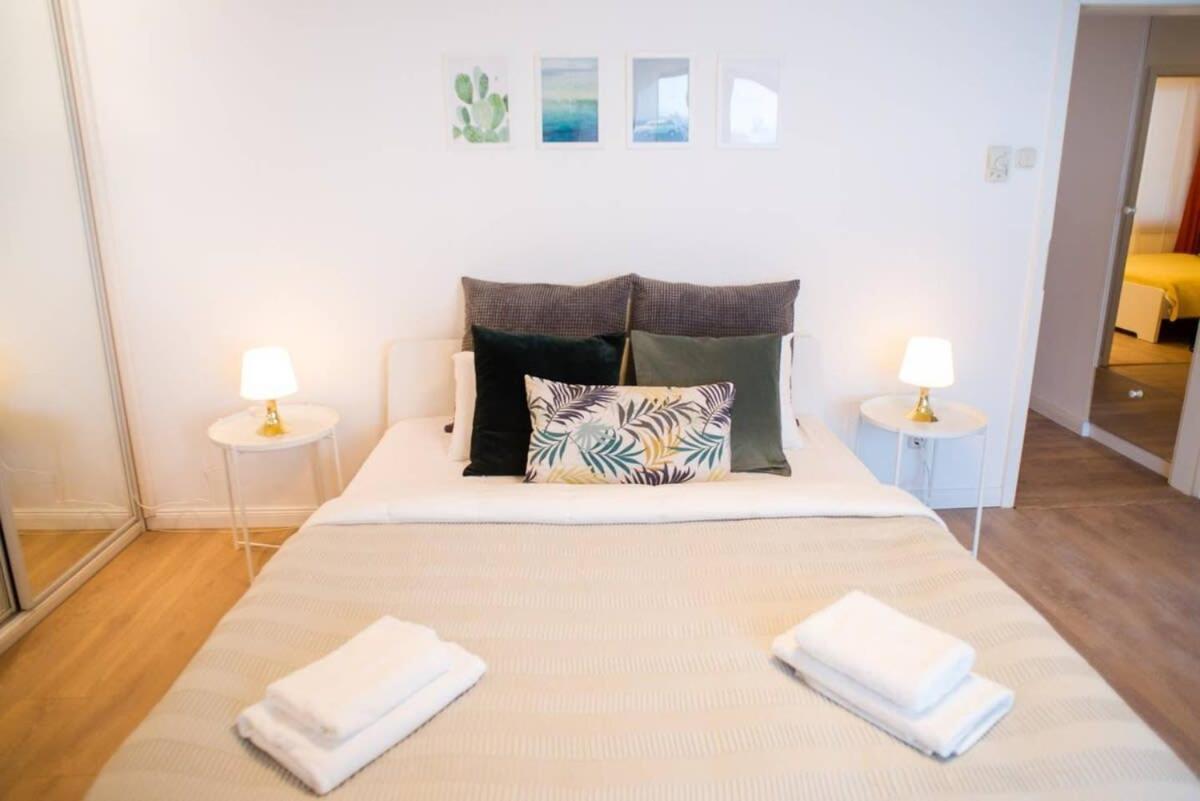 Two-storey Riverside Panorama Apartamento