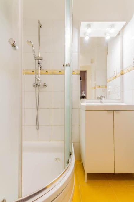 Sunny Bright, Centrally Located, Ac Balcony By Nw Lejlighed Budapest