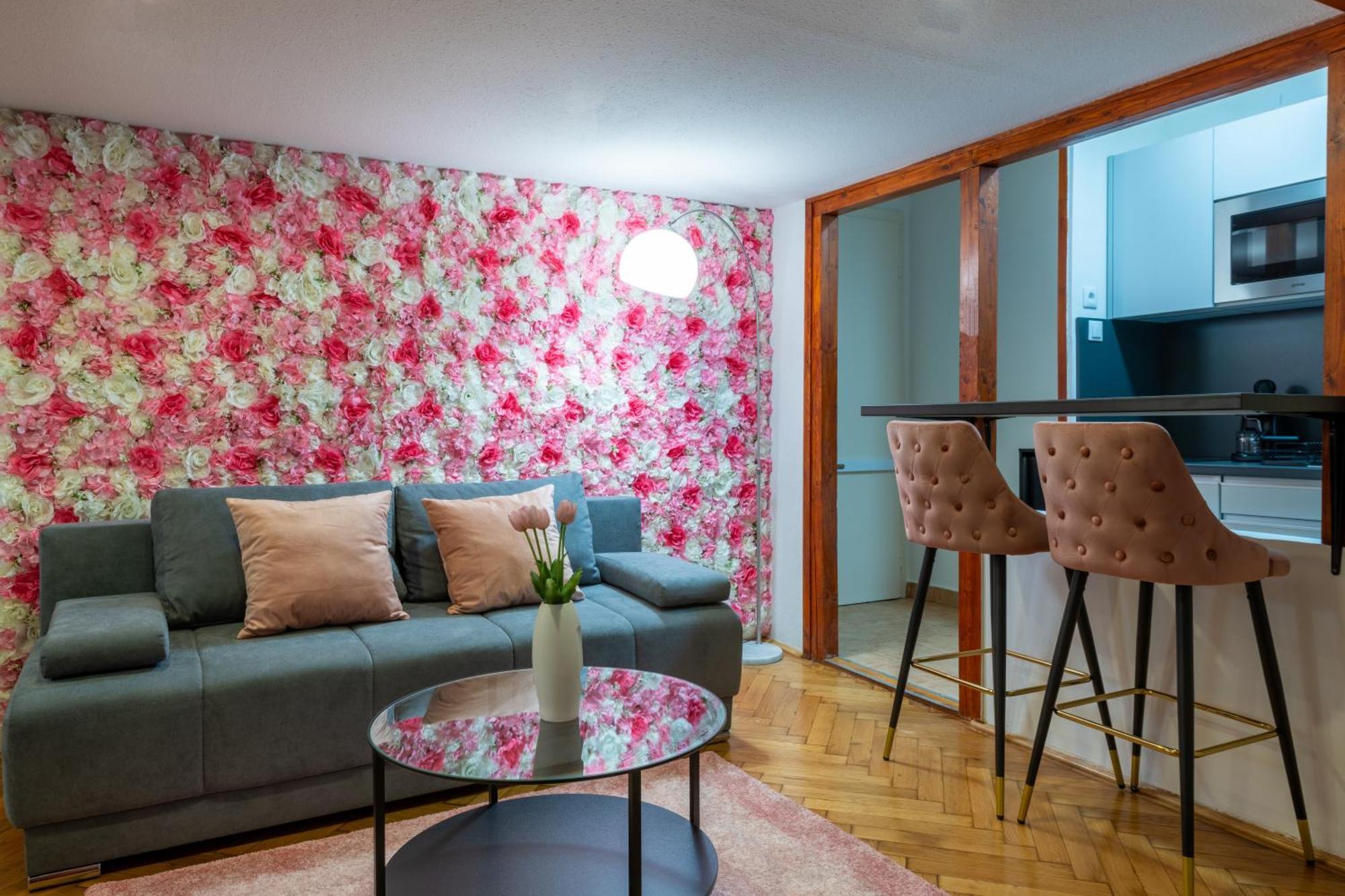 Rose Garden Apartment