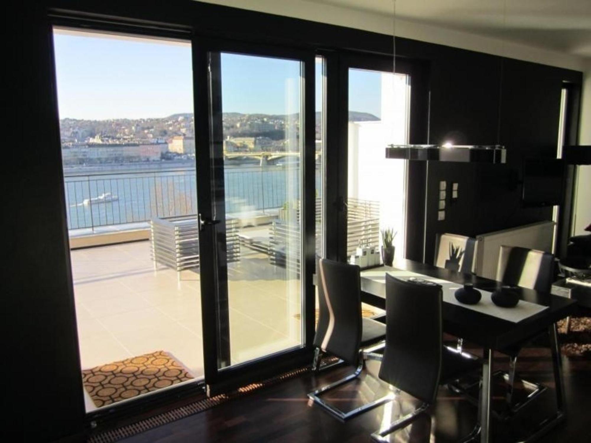 Penthouse Mit Donaublick Appartement *