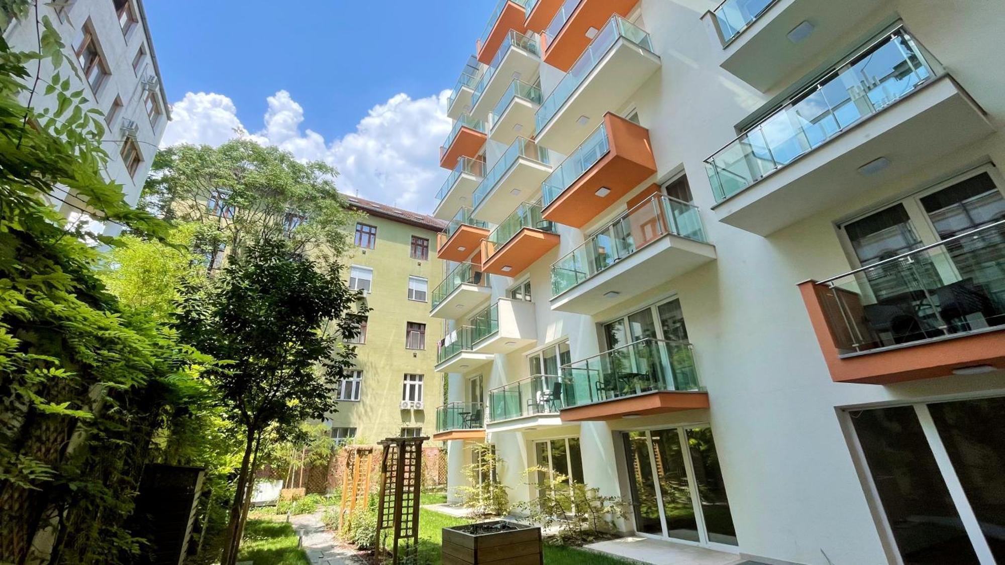 Little Americas North West Apartment Budapest