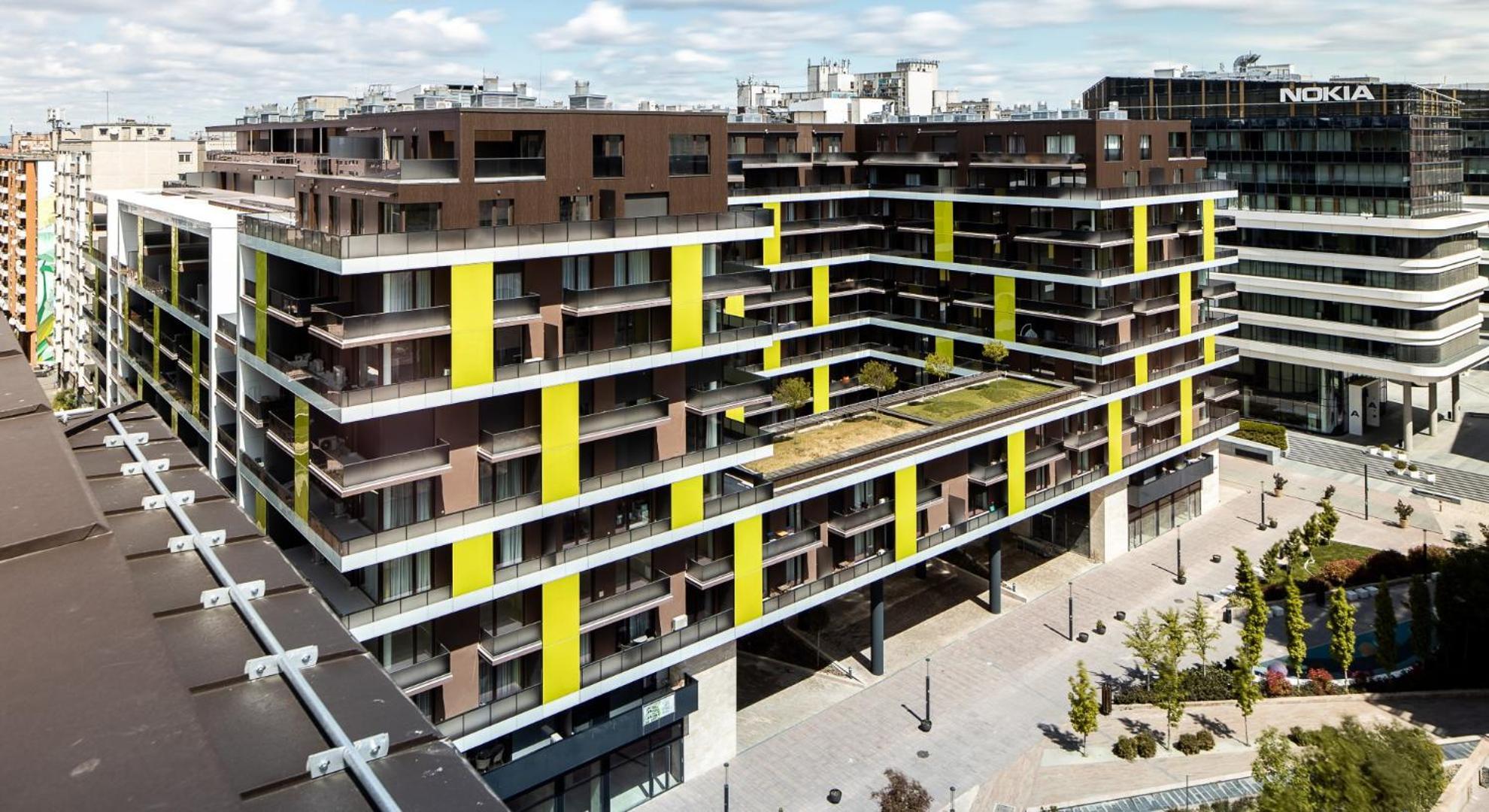 Luxury Atrium Residences Apartman