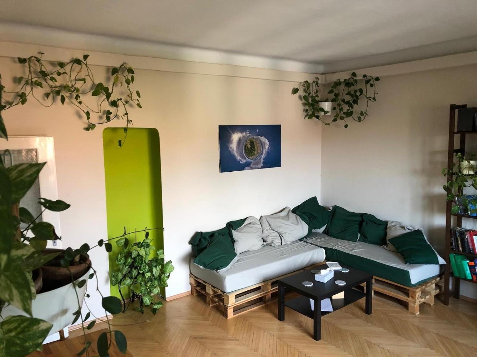 Green Leaves Apartman Appartamento Budapest