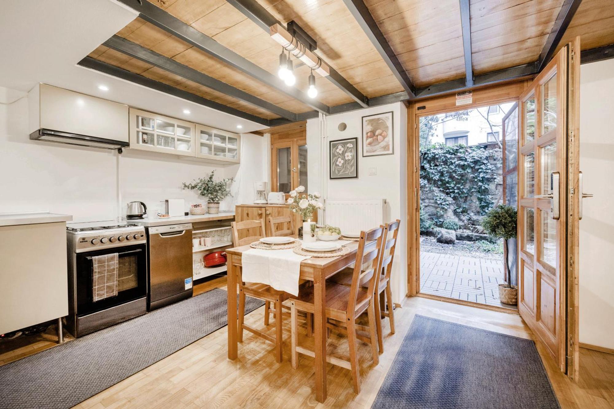 Apartment Wellness Wonderland Garden, Sauna, Jacuzzi In Cbd