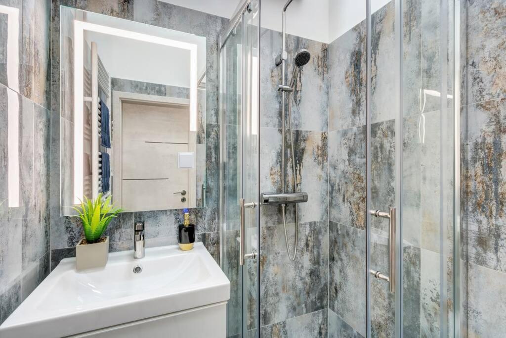 Modern Luxe Retreat