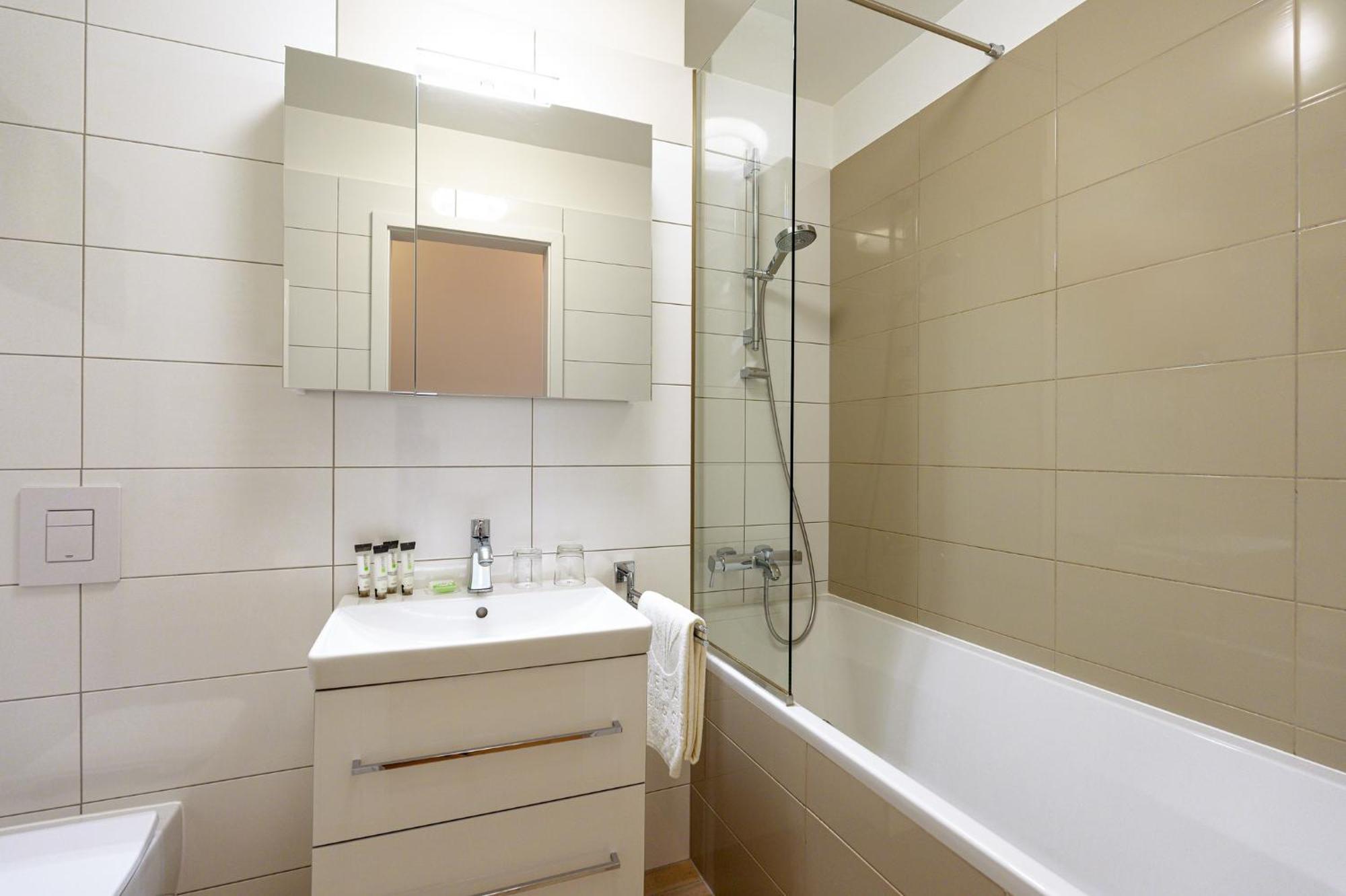 Emerald Downtown Luxury By Continental Group 2* Budapest