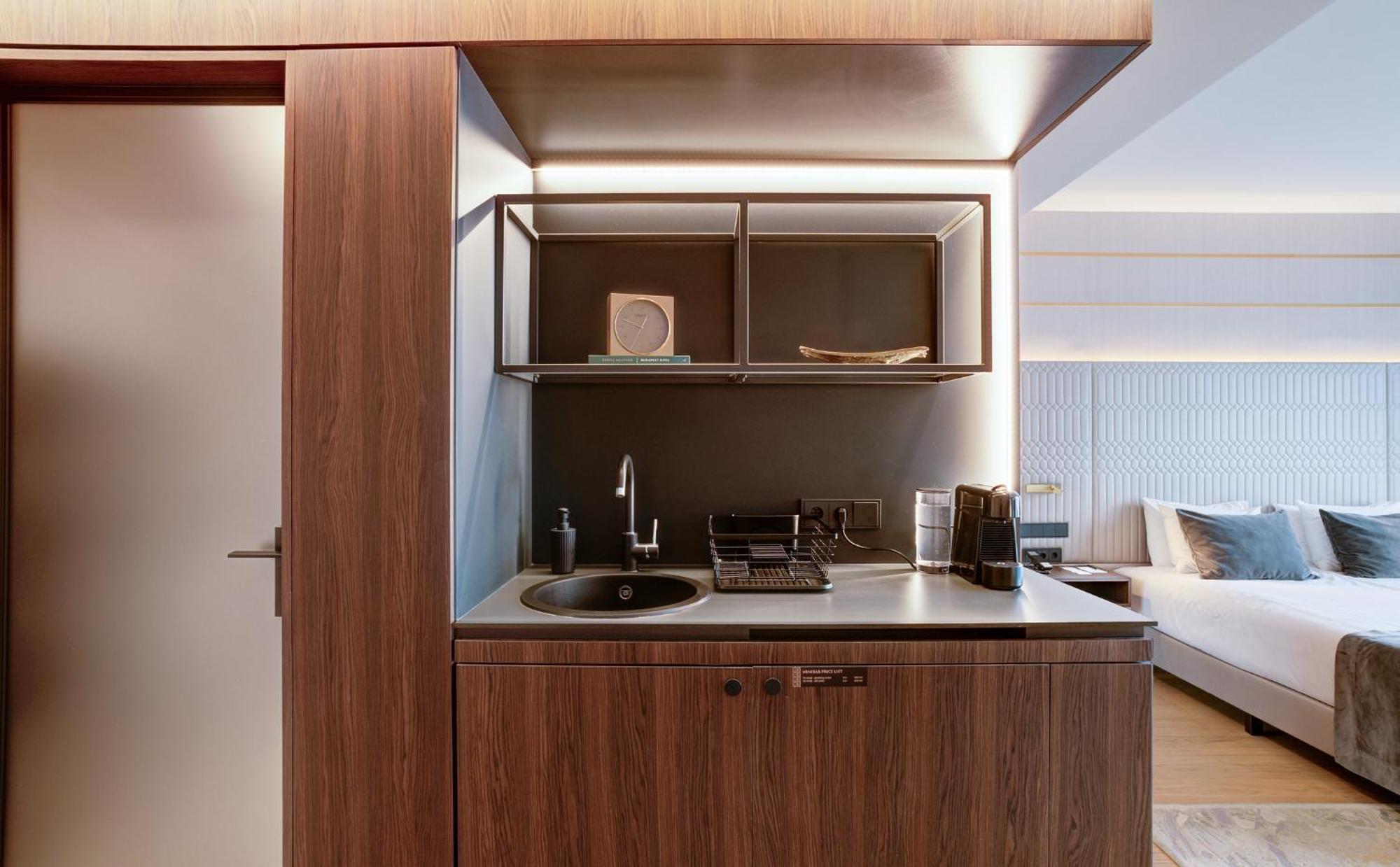 Emerald Downtown Luxury By Continental Group Aparthotel 2*