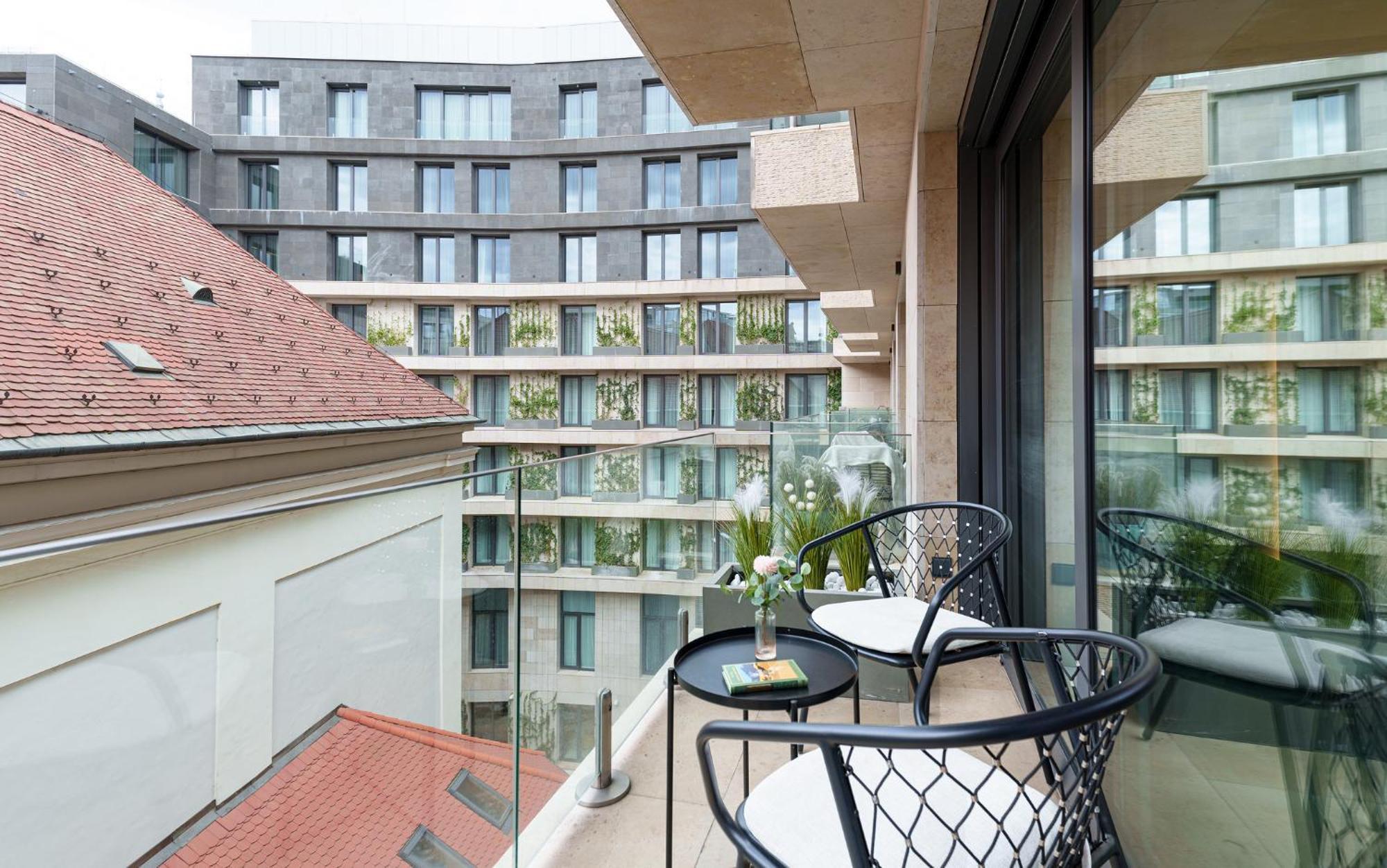 Emerald Downtown Luxury By Continental Group 2*