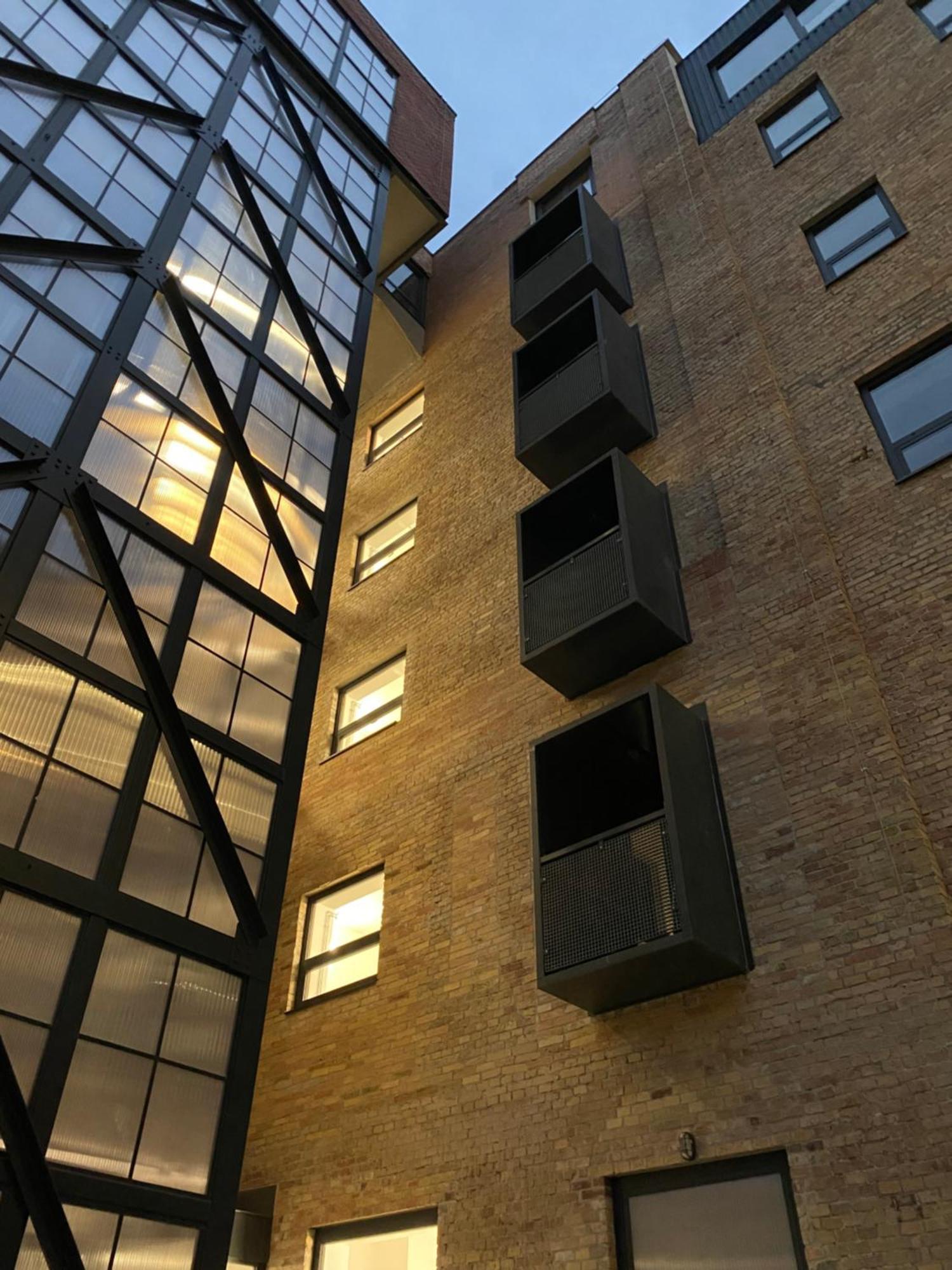 Aparthotel In *