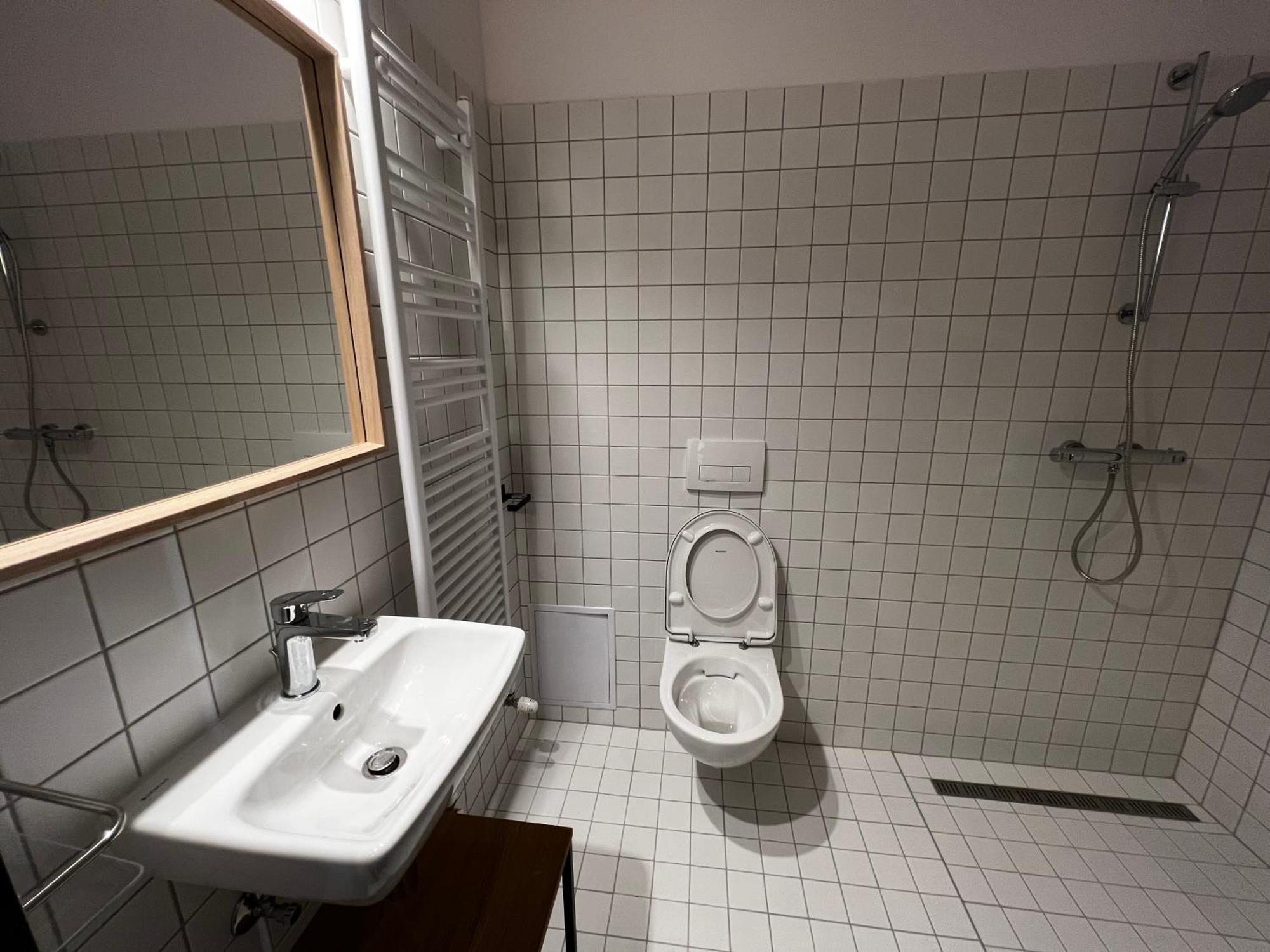 Aparthotel In *