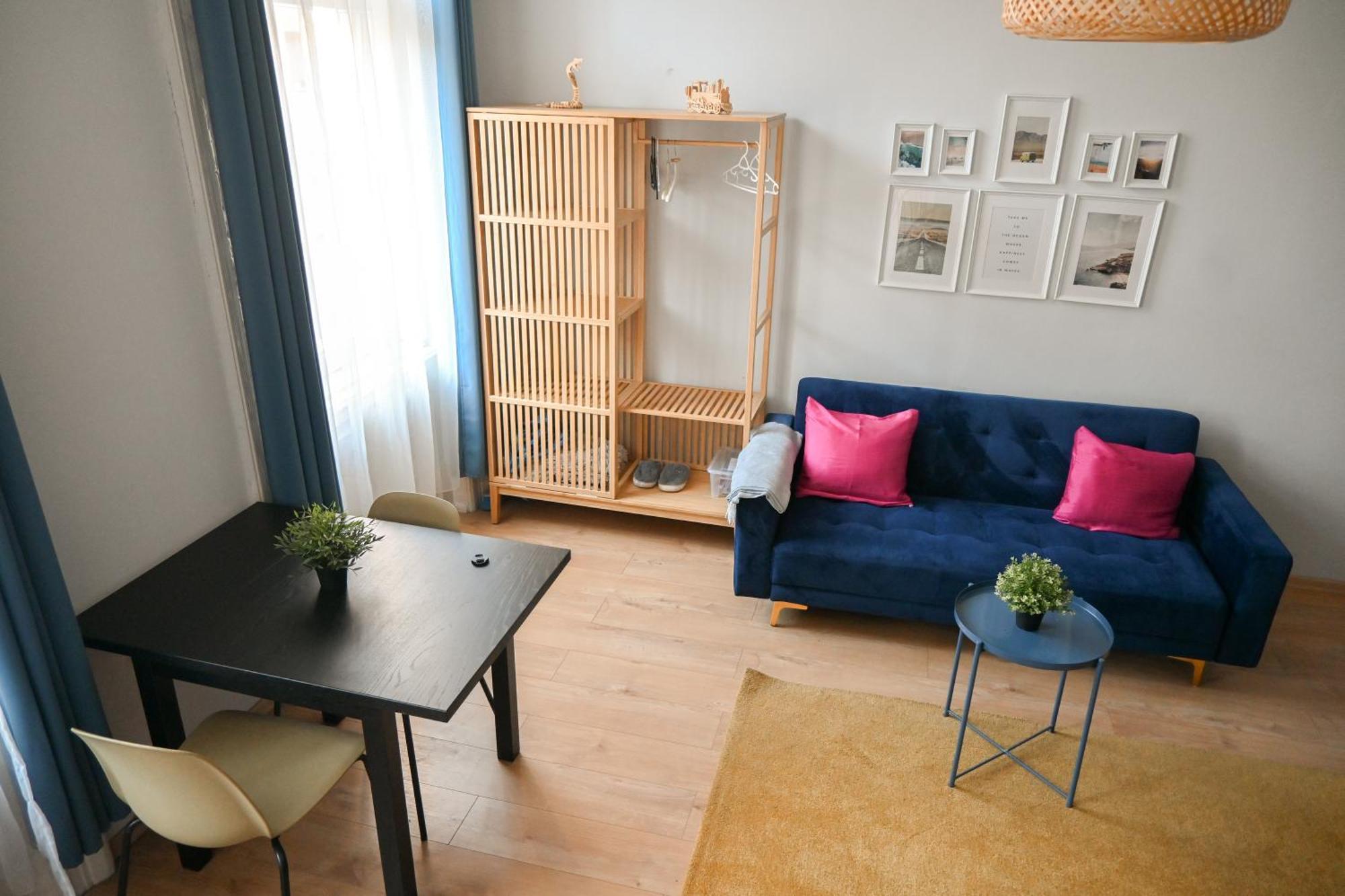 The Bachelor Pad *