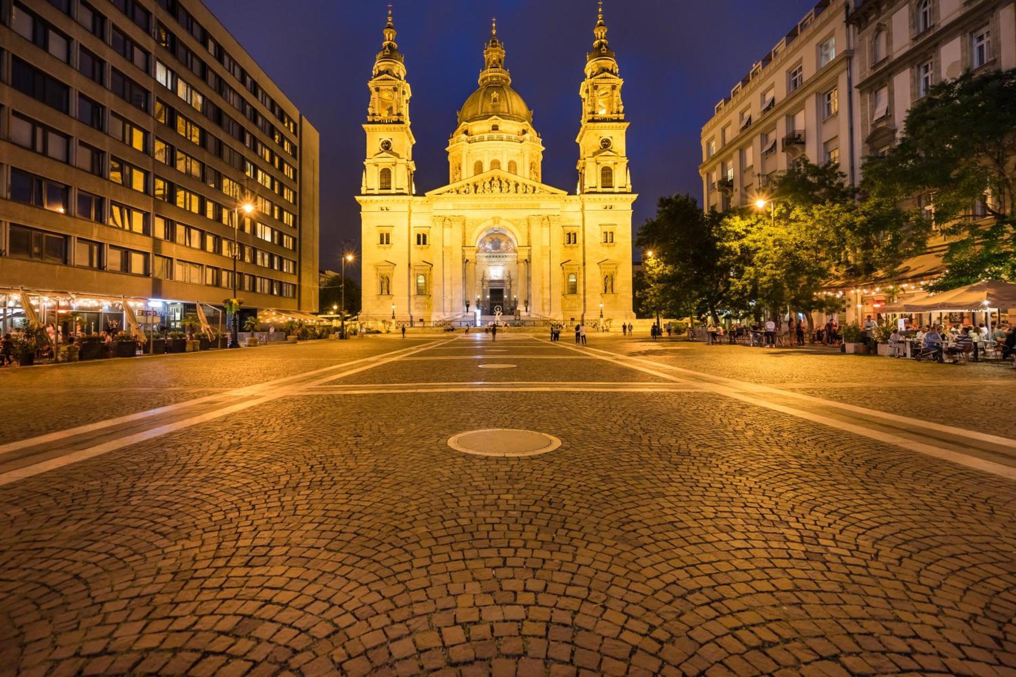 Gleaming Wise Studio Budapest