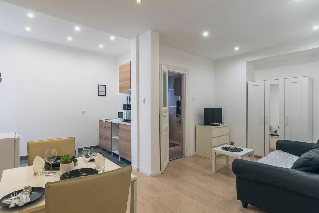 Huszonegy 2 - Center Location Ac Budapest