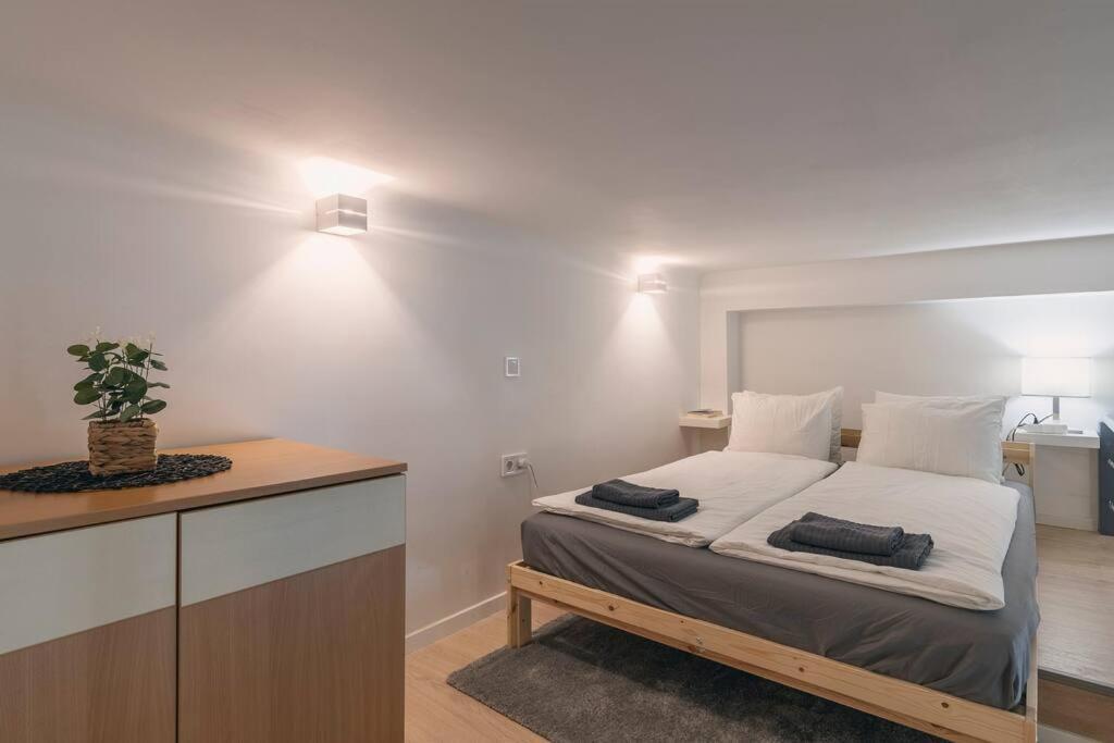 Huszonegy 1 - Center Location Ac * Budapest