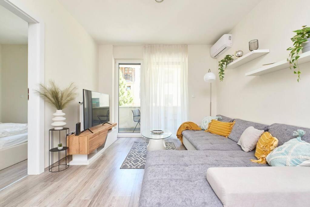 Bb23 New Flat * Budapest