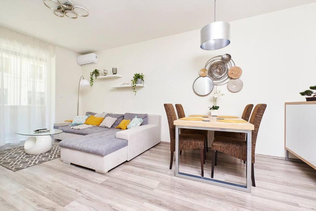 Bb23 New Flat * Budapest