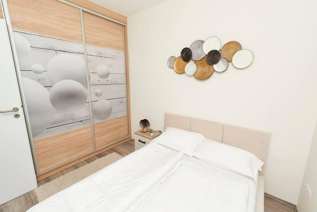 Bb23 New Flat *
