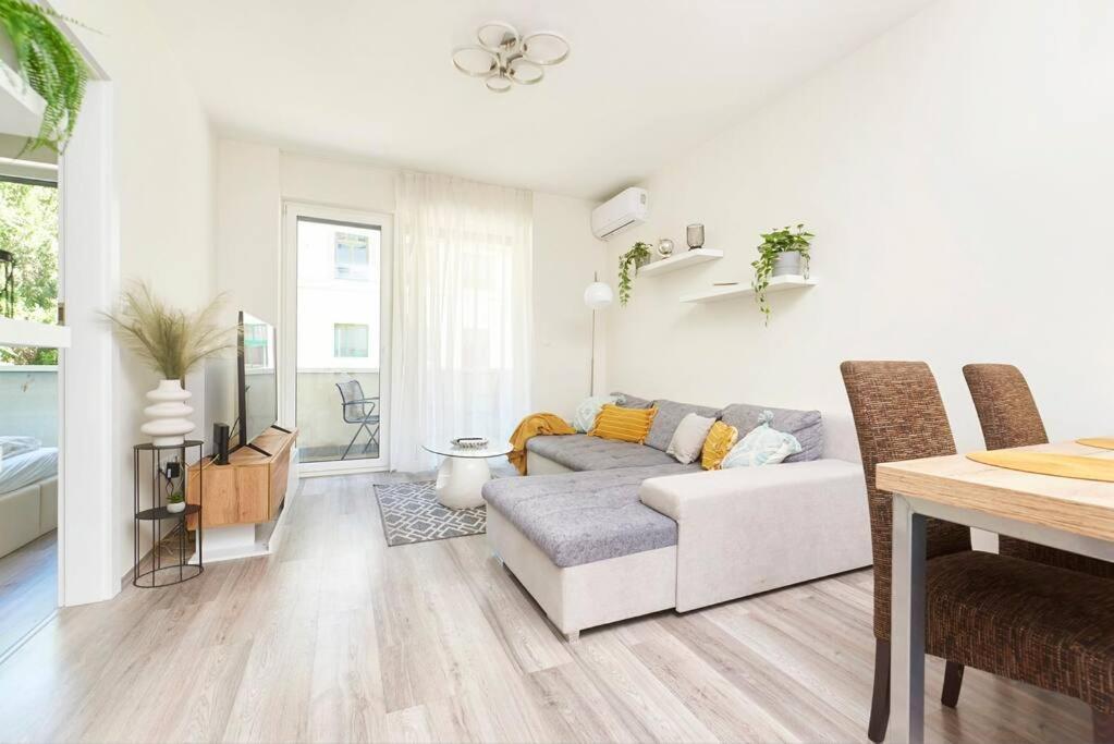 Bb23 New Flat Apartment *