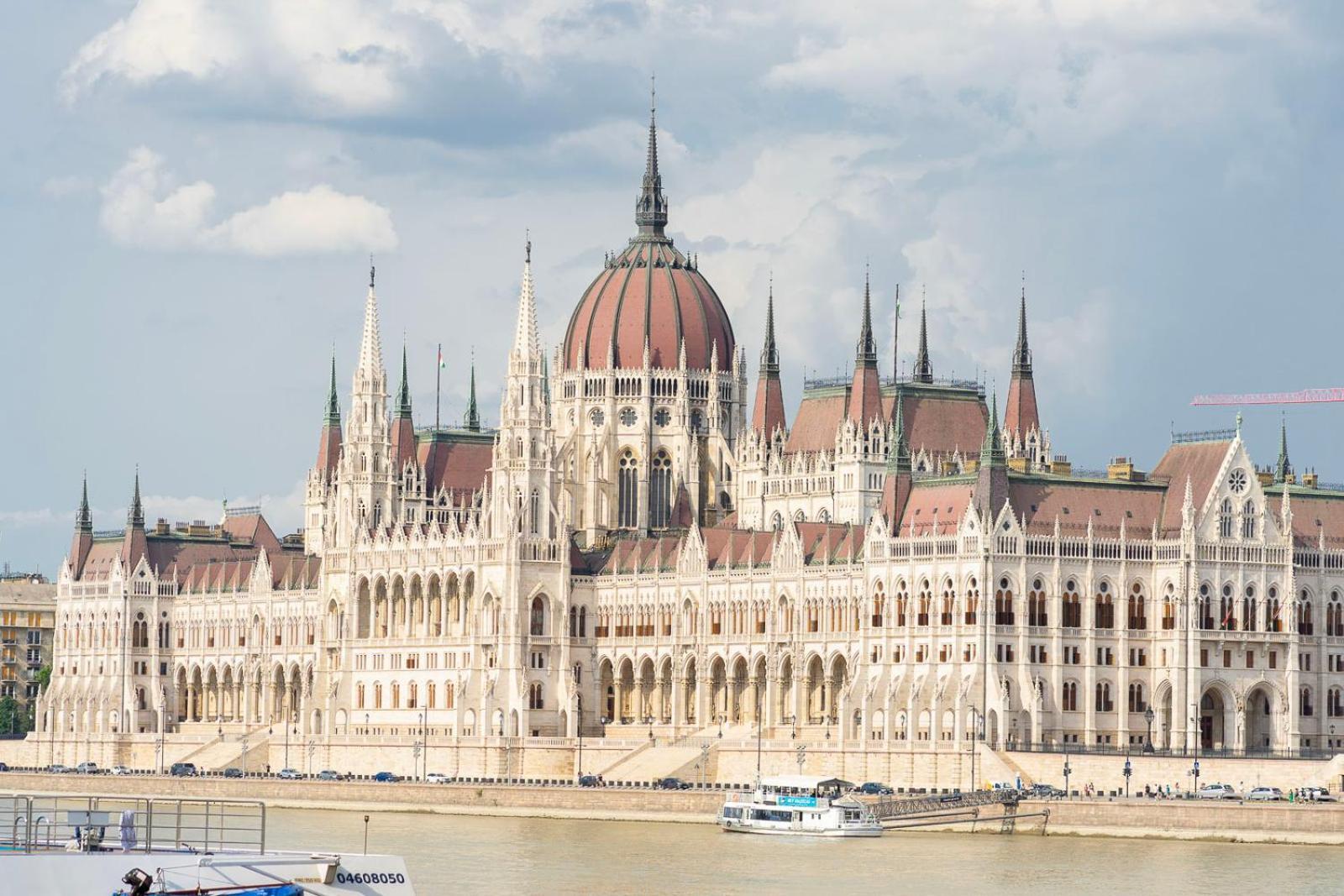 Appartement Lovely Designer With Stunning Parliament View Boedapest