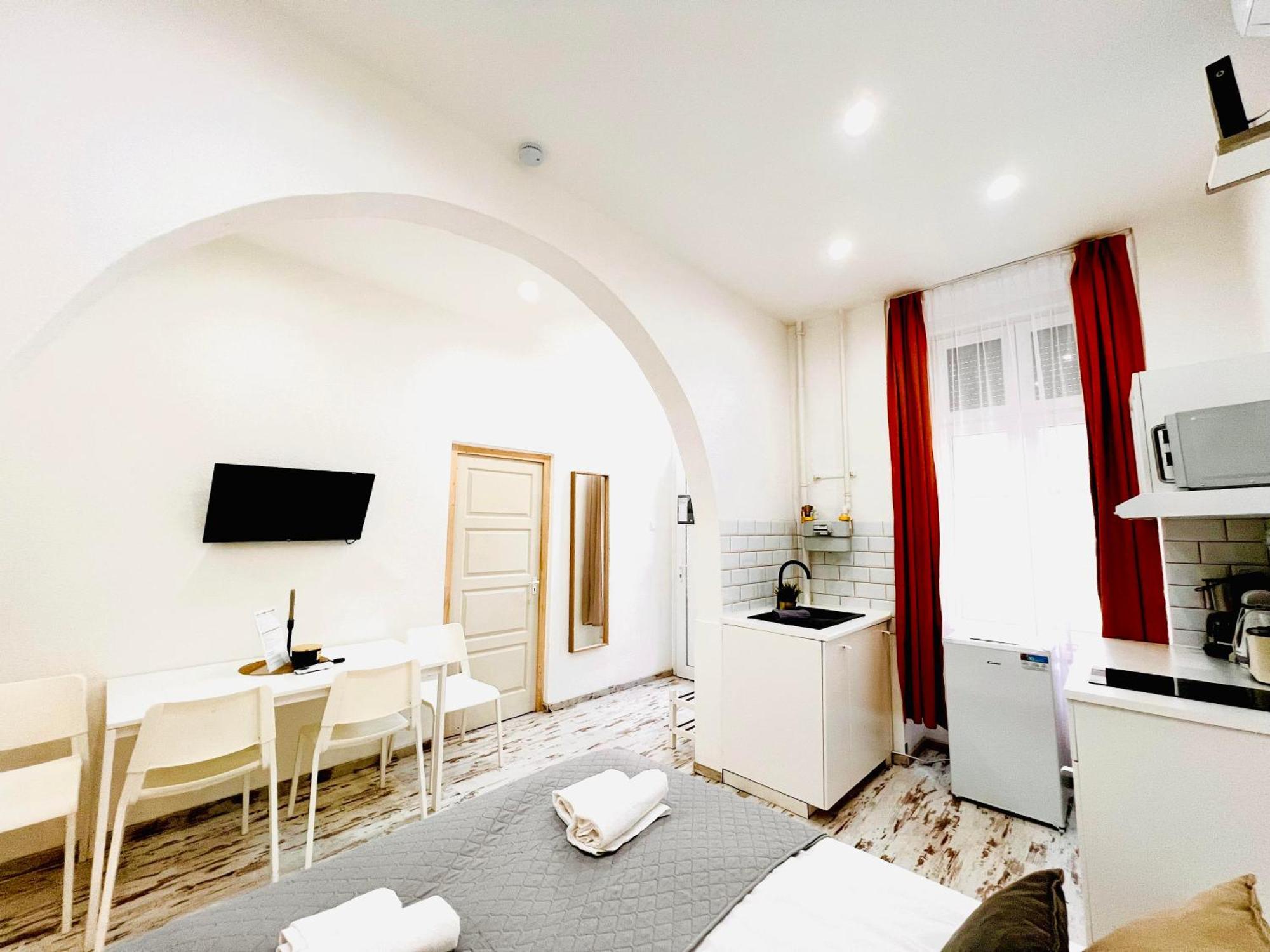 Comfy Luxury With 2 In The Centre Aa