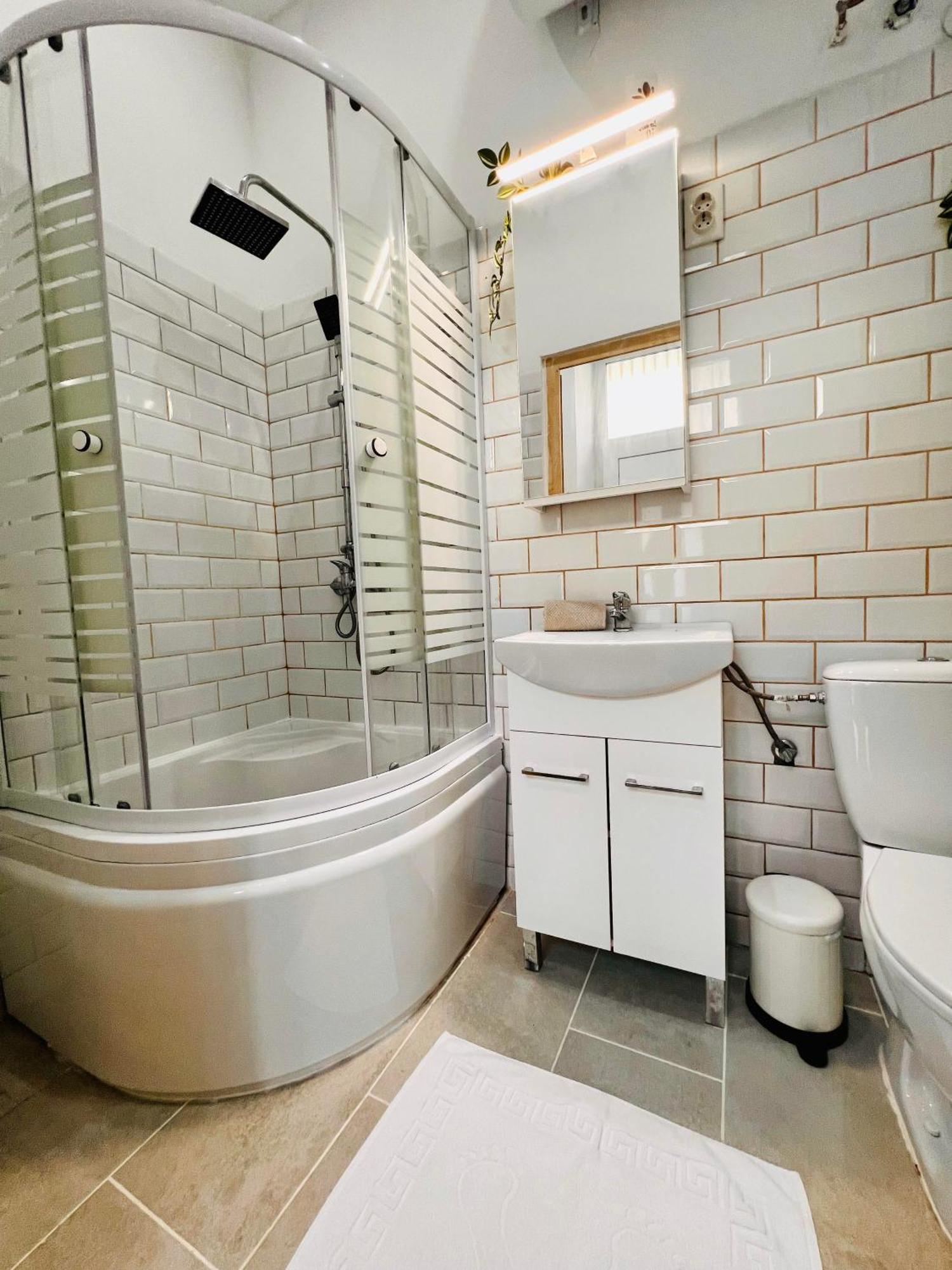 Apartmán Quiet Luxury With 2 In The Centre Bb