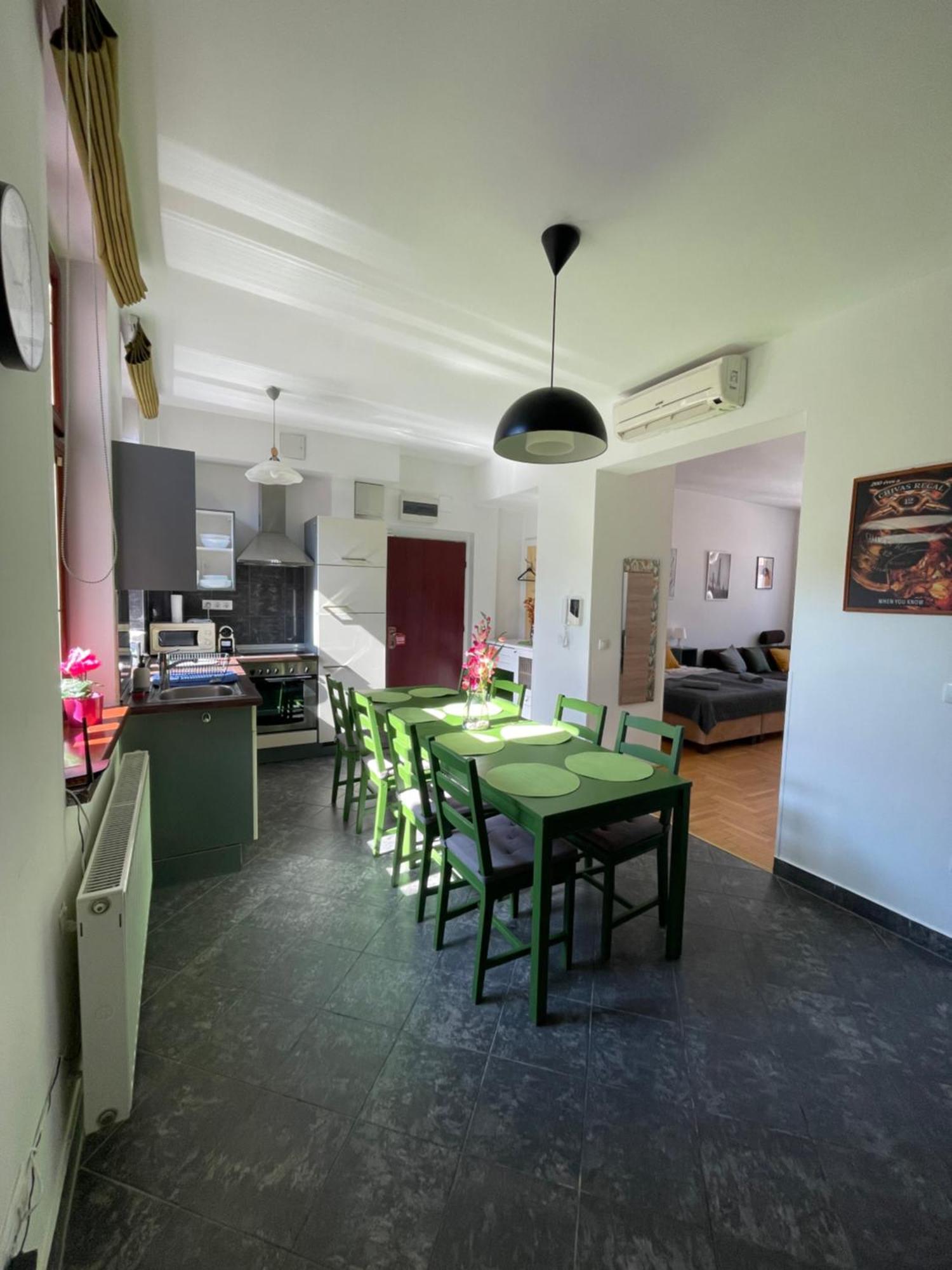 Dobhouse16 #downtown #nightlife #partyzone Appartamento Budapest