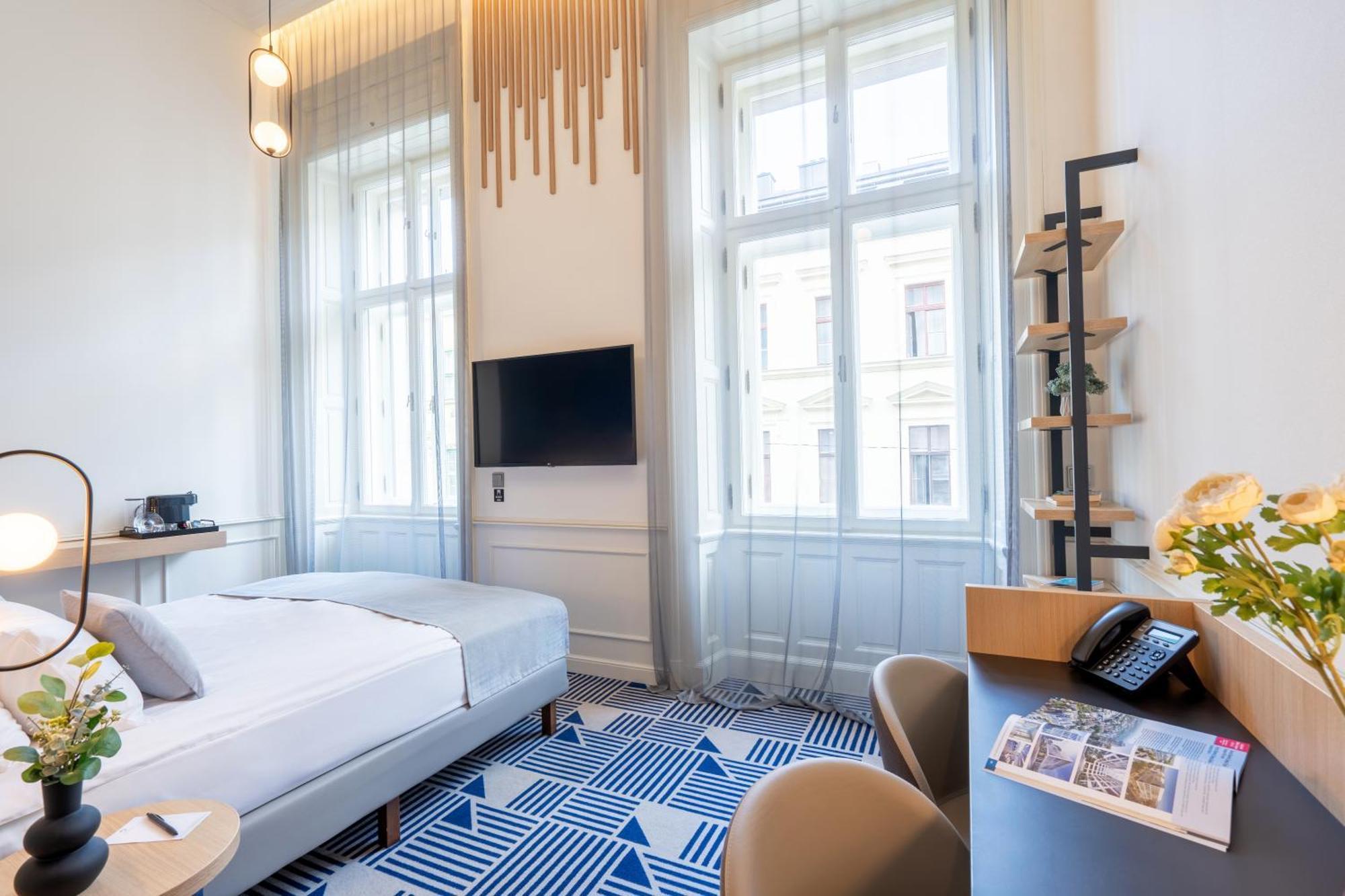 Oktogon Haggenmacher By Continental Group Hotell