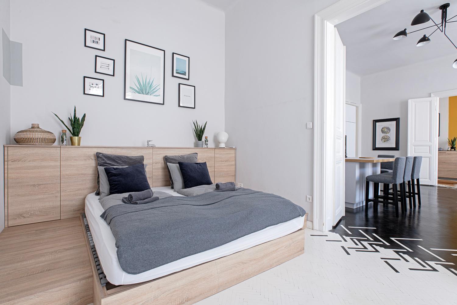Center Industrial Apartment *