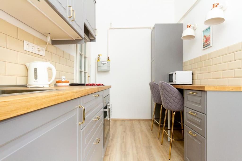 Historic Charm On Dohany Street By Newave Apartament *