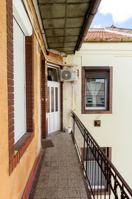 Historic Charm On Dohany Street By Newave Apartament