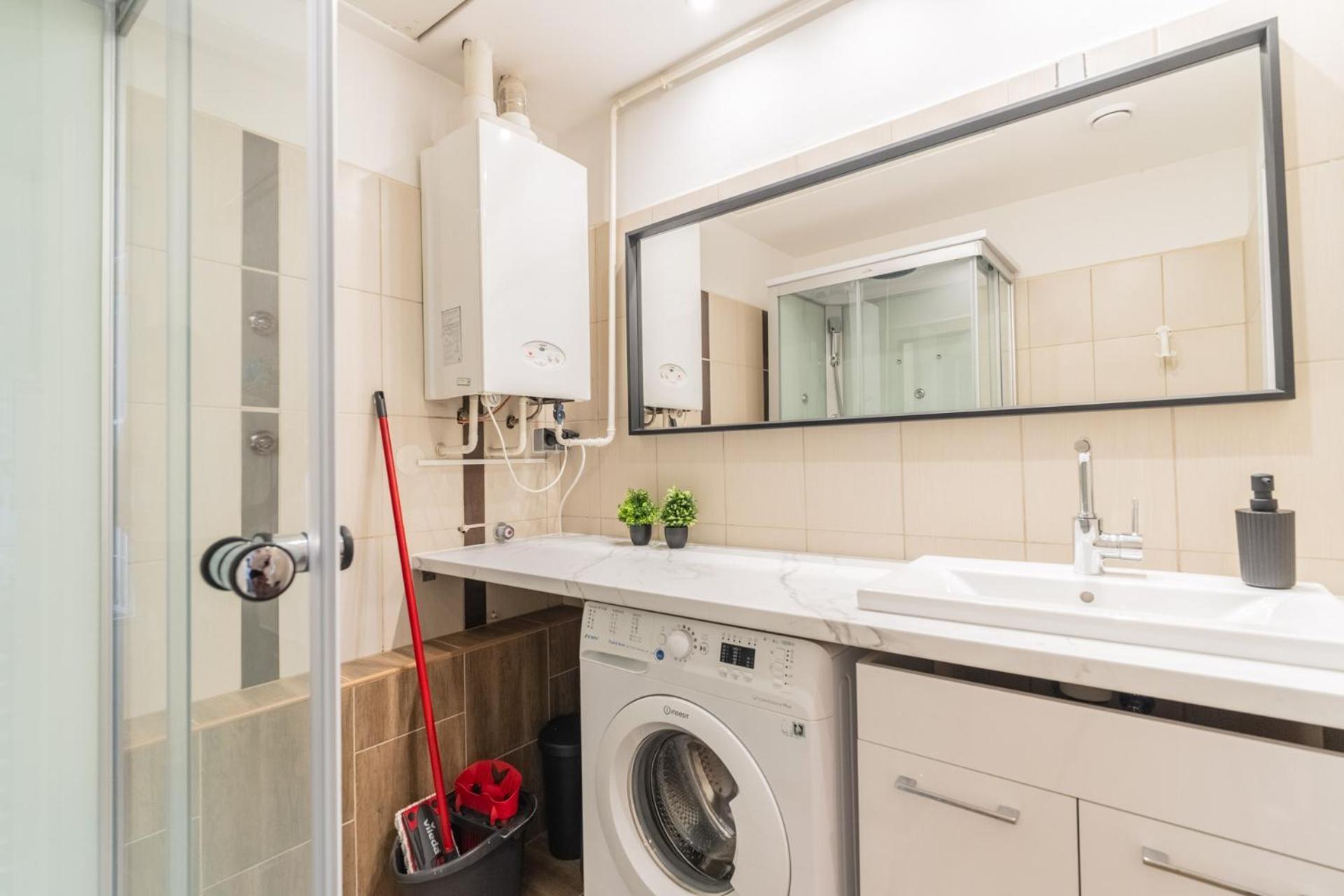 Cozy On The Andrassy Fashion St Apartamento Budapest