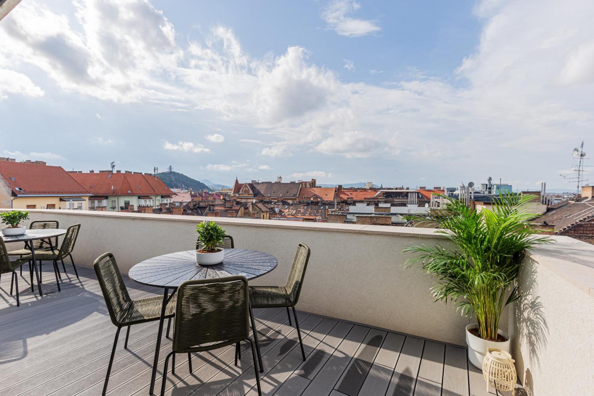 Apartament New Penthouse W Double Parking, Panoramic Balcony