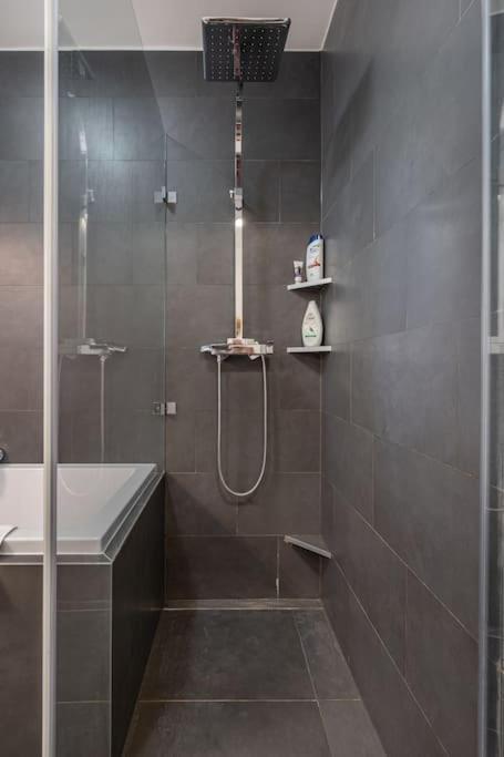 Apartamento Earthy Elegance