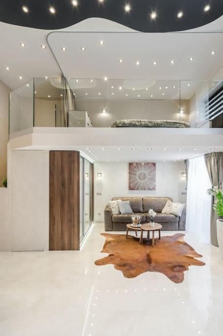 Luxurious 3-bedroom In The Center Budapest
