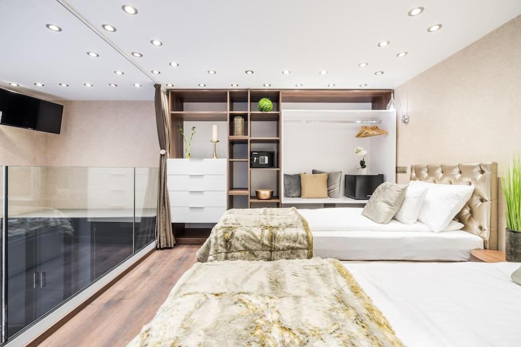 Luxurious 3-bedroom In The Center * Budapest