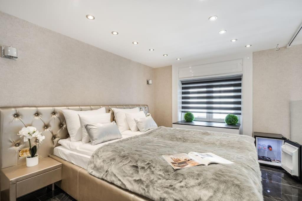 Appartamento Luxurious 3-bedroom In The Center *