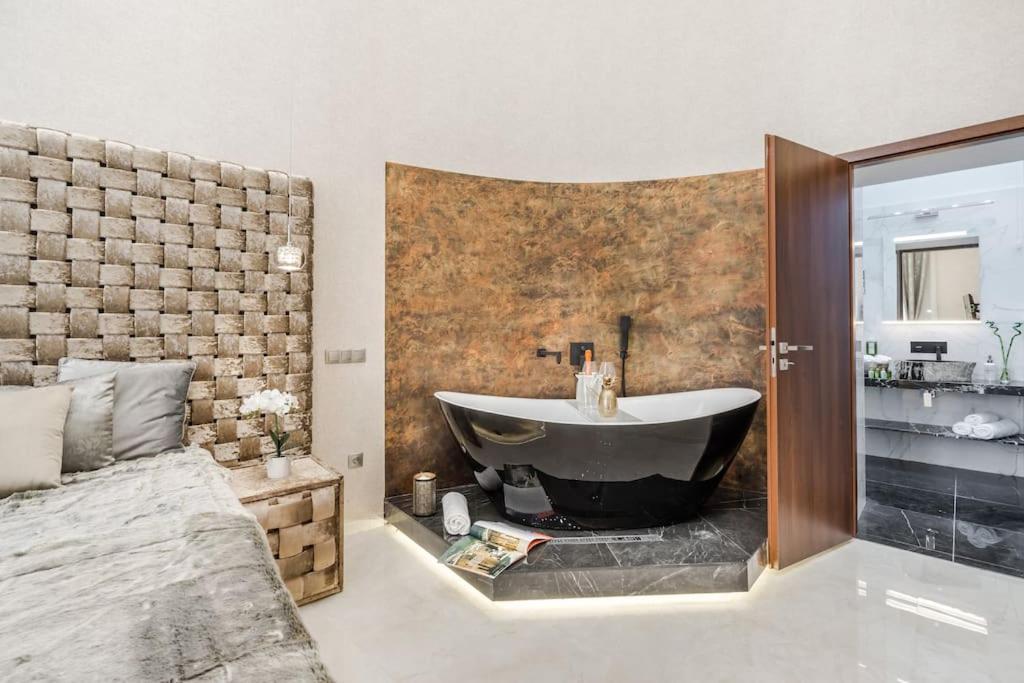 Appartamento Luxurious 3-bedroom In The Center Budapest