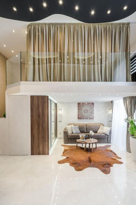 Appartamento Luxurious 3-bedroom In The Center