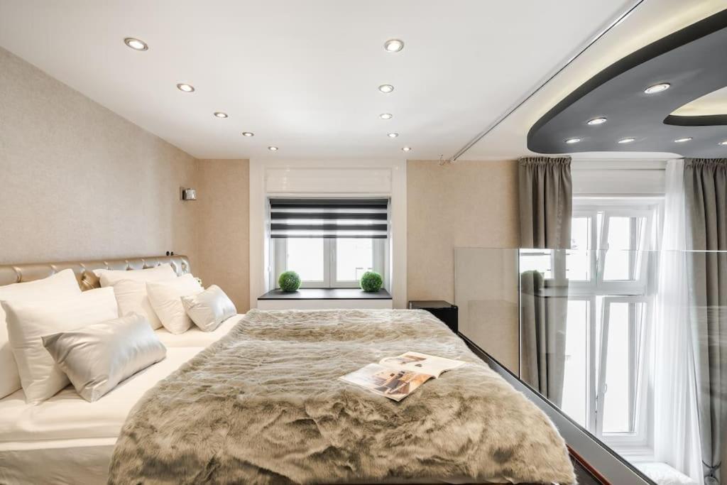 Luxurious 3-bedroom In The Center Appartamento Budapest