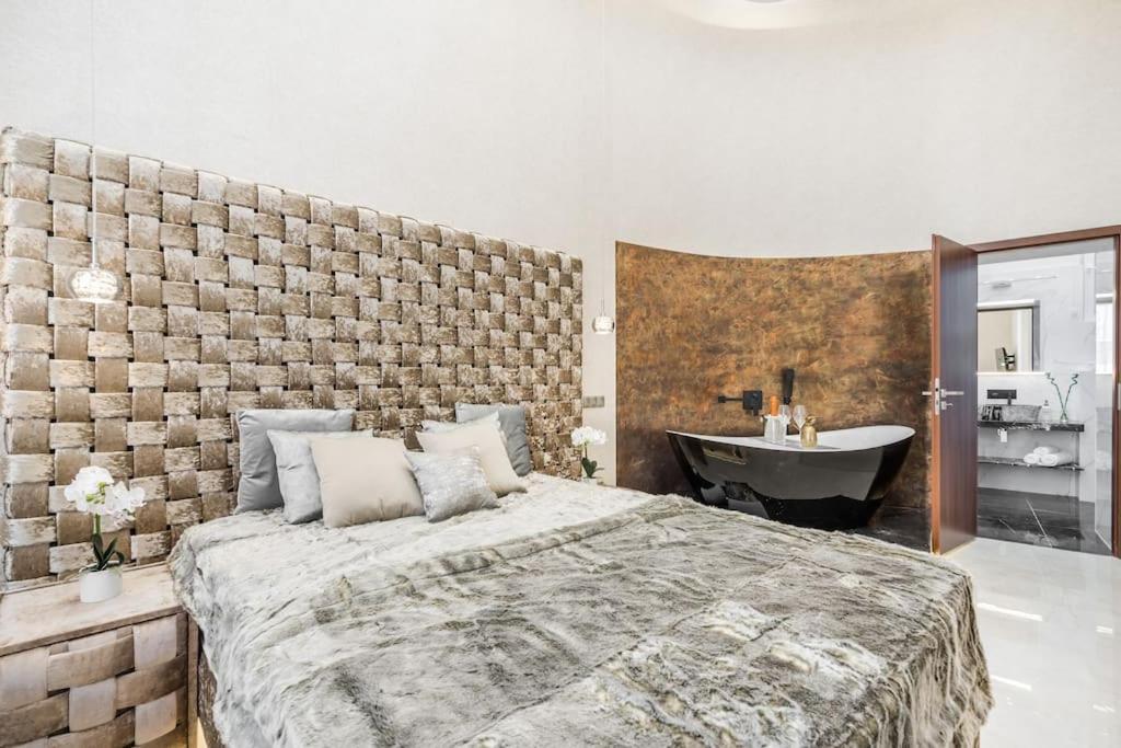 Luxurious 3-bedroom In The Center Budapest