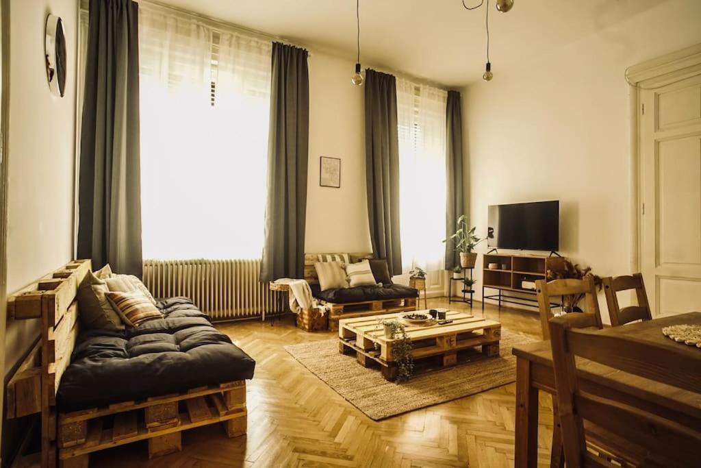 Baross 86 Greenery * Budapest