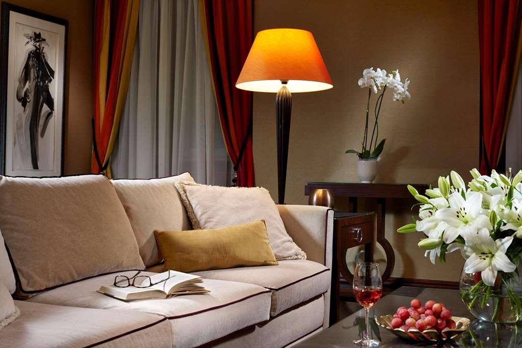 Corinthia Hotell 5*