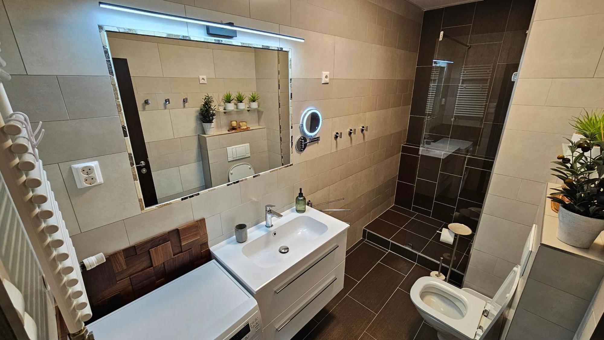 Jacuzzi Tuscany Terrace Free Parking