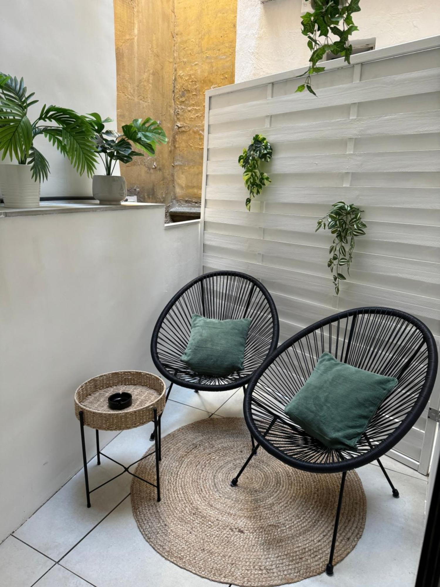 New Downtown With Hydromassage Shower, Terrace & Ac * Budapeszt