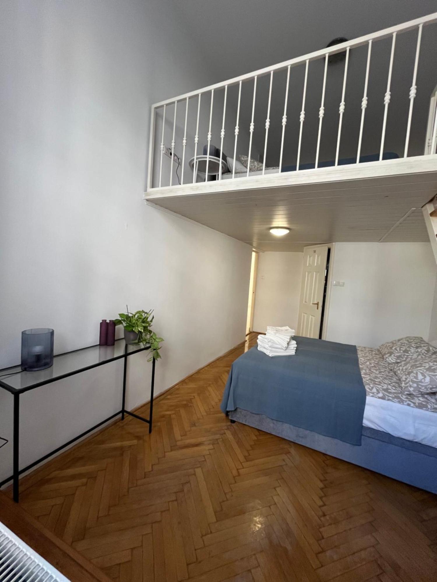 Downtown Apartament