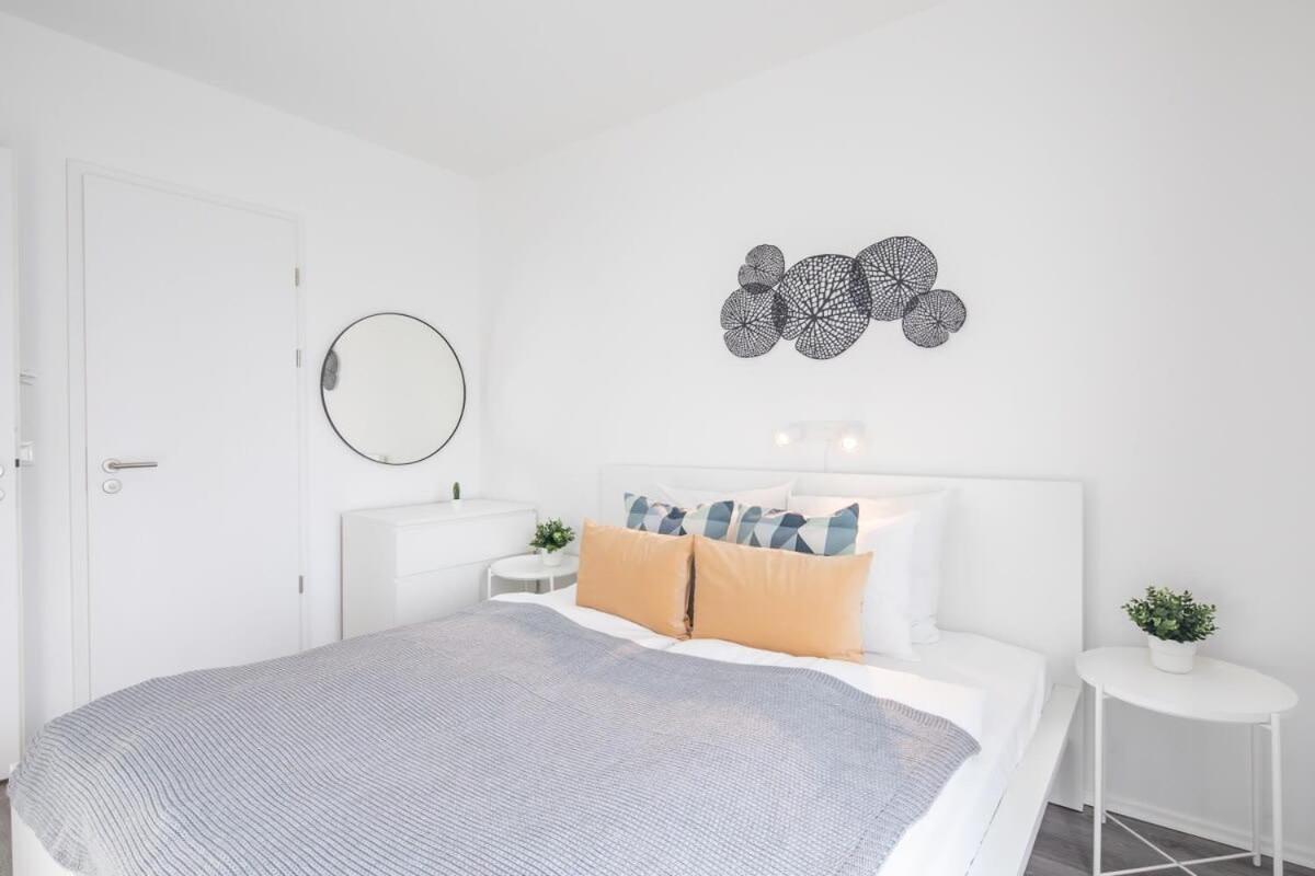 Fresh & Modern - With 2 Balconies Budapest