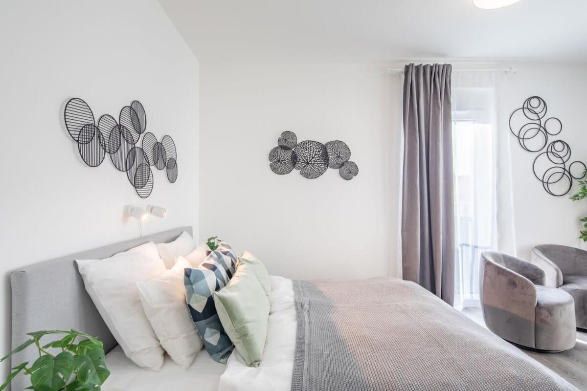Fresh & Modern - With 2 Balconies Apartamento Budapest