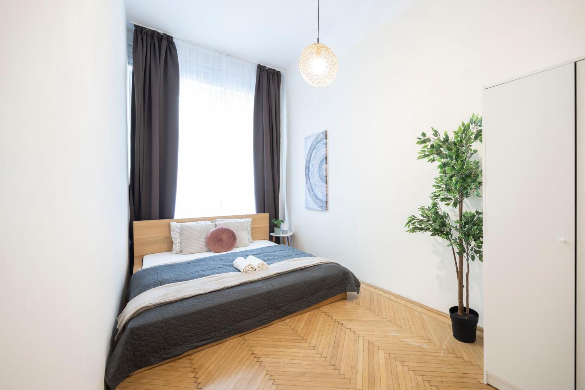 Apartment Prime Location & Cozy 3bedrm