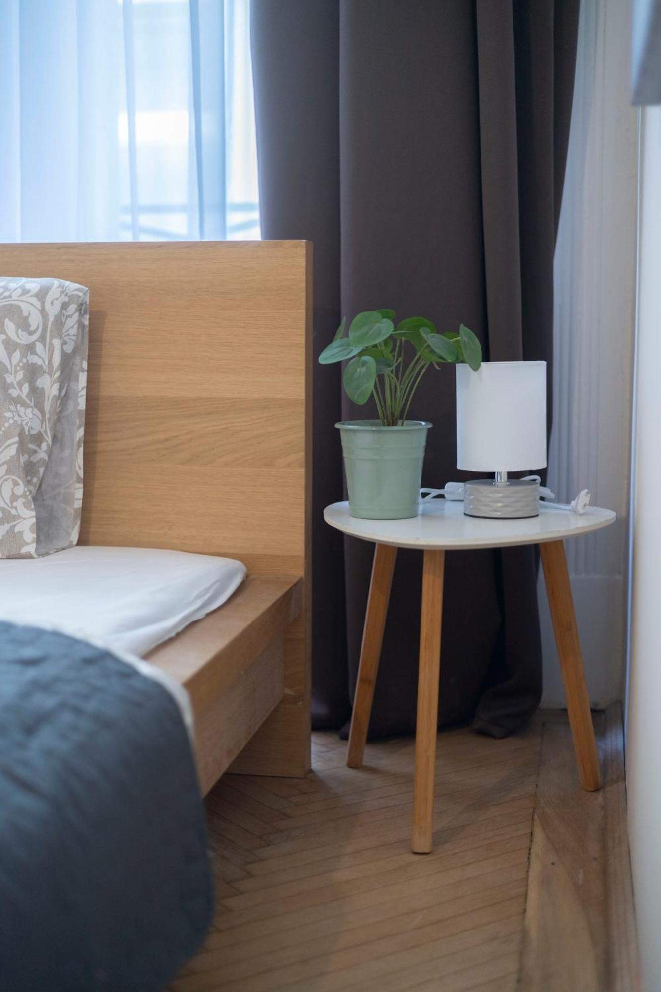 Prime Location & Cozy 3bedrm Apartment